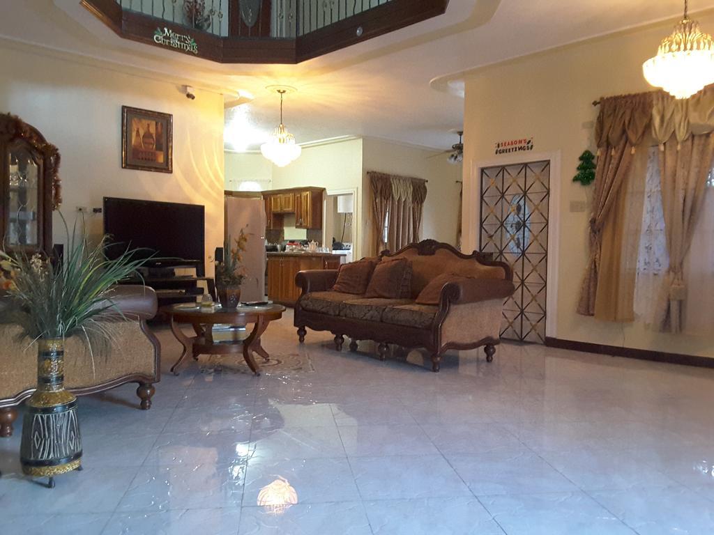 Cazwin Villas Montego Bay Exterior photo